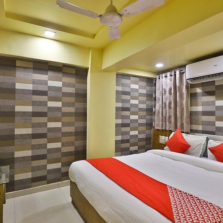 Spot On Hotel Shreeji Palace Ahmedabad Exteriör bild