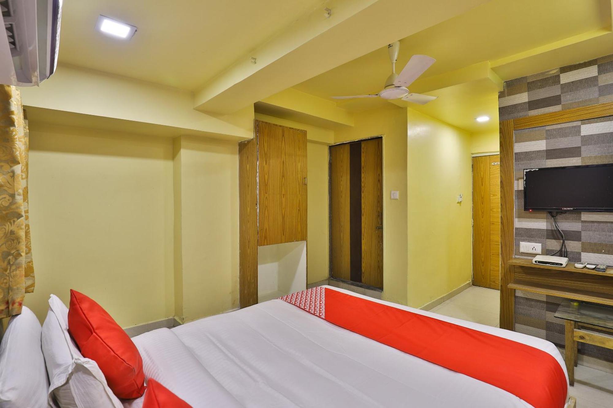 Spot On Hotel Shreeji Palace Ahmedabad Exteriör bild