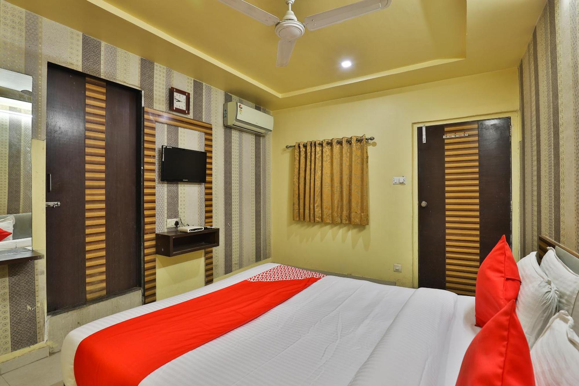 Spot On Hotel Shreeji Palace Ahmedabad Exteriör bild