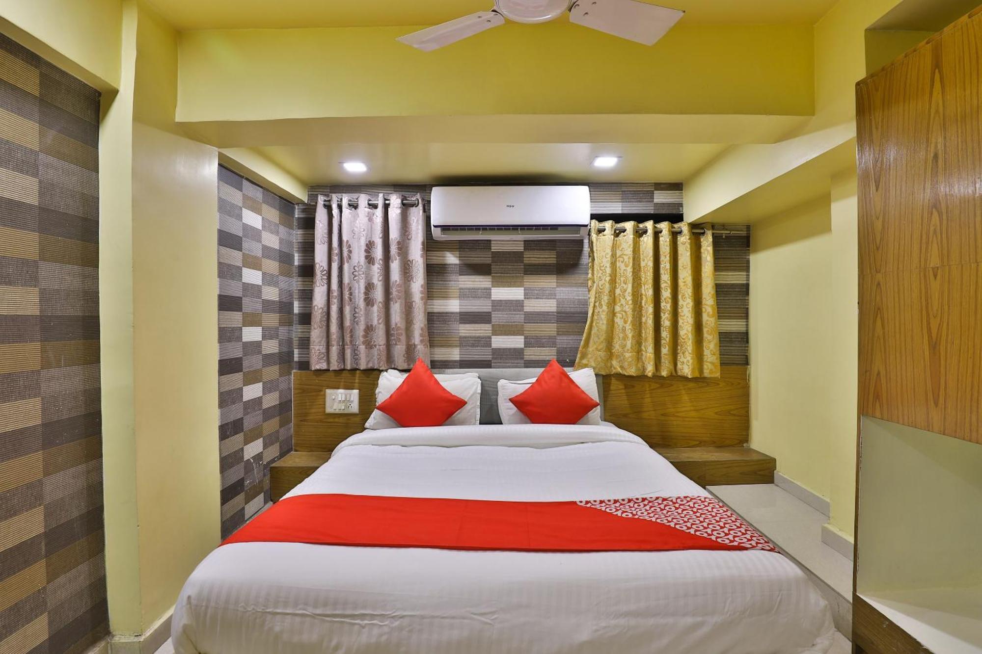 Spot On Hotel Shreeji Palace Ahmedabad Exteriör bild