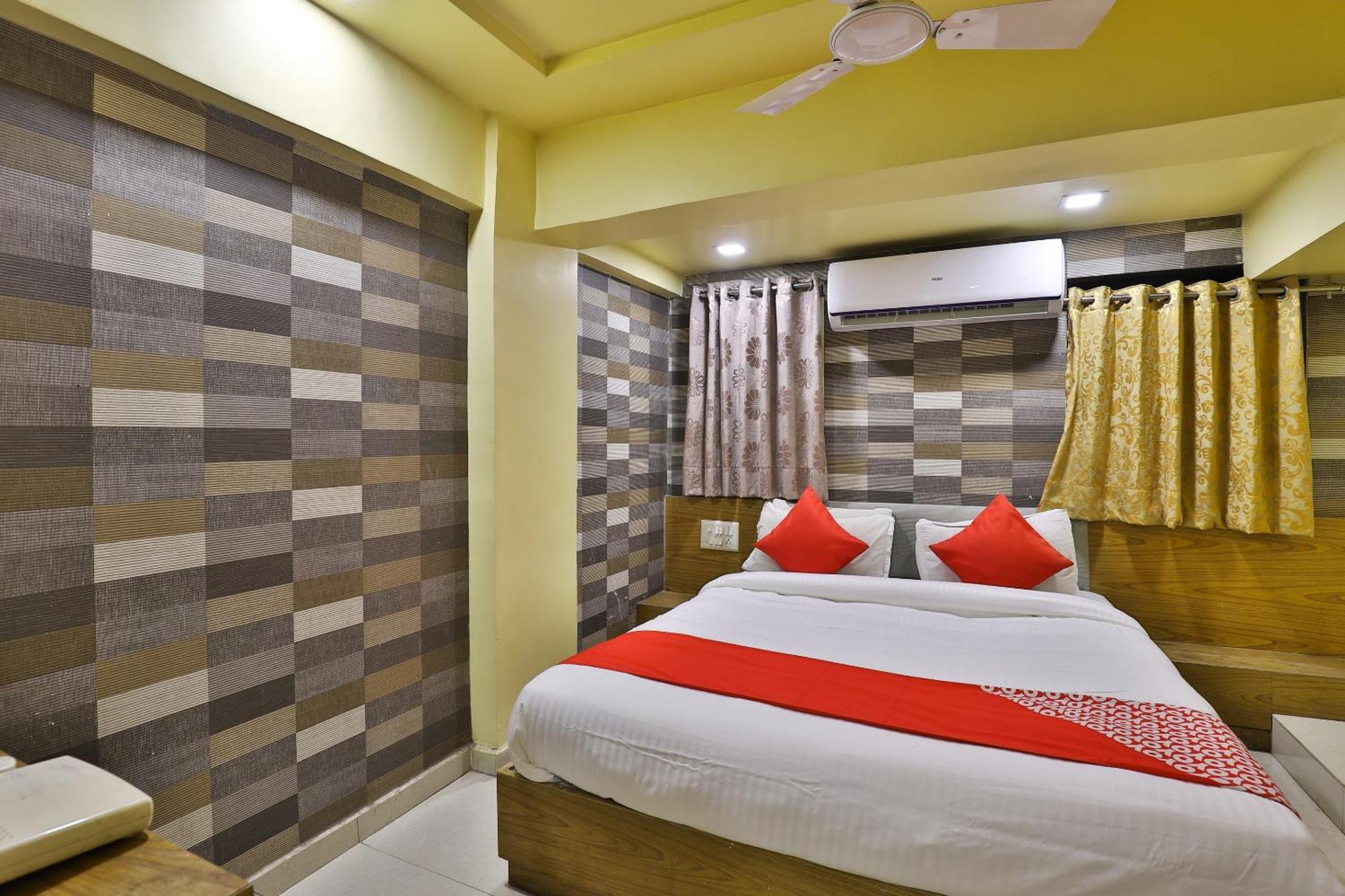 Spot On Hotel Shreeji Palace Ahmedabad Exteriör bild